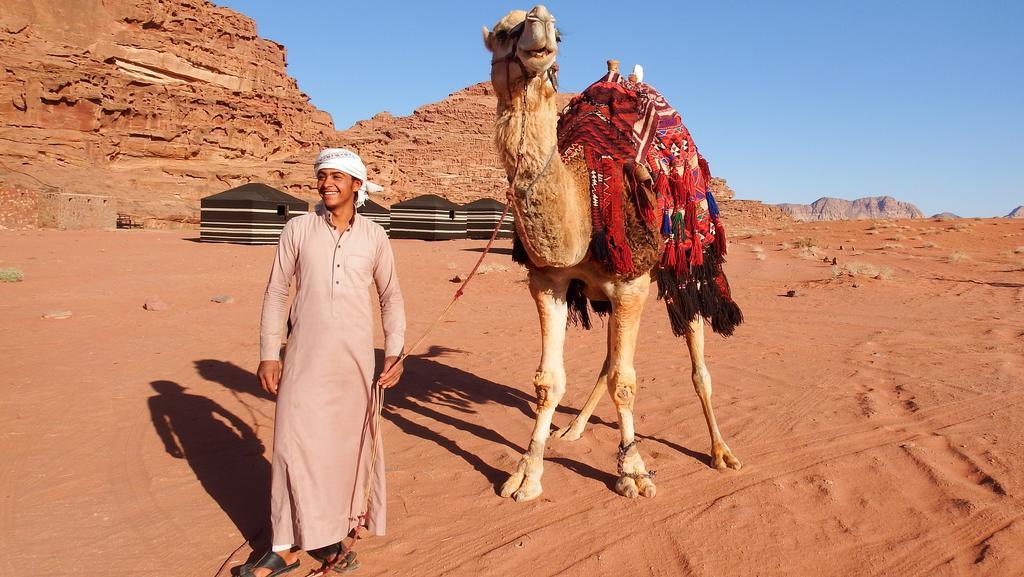 Salem Camp Hotel Wadi Rum Ngoại thất bức ảnh
