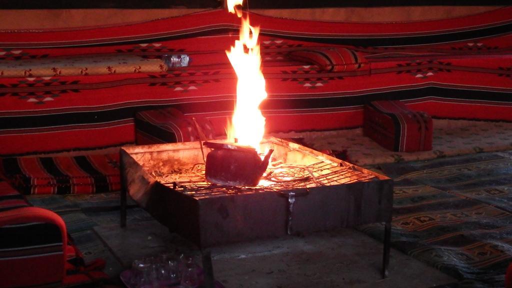 Salem Camp Hotel Wadi Rum Ngoại thất bức ảnh