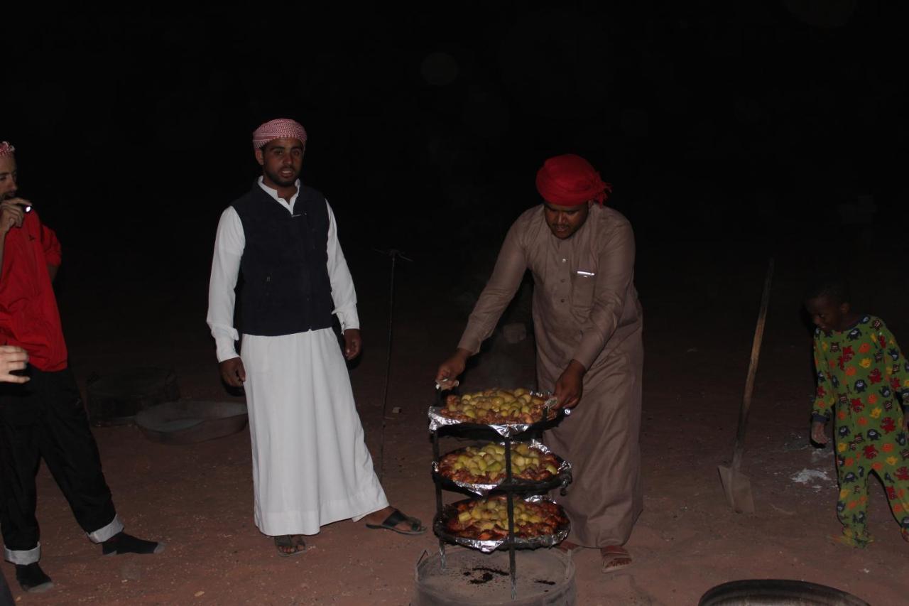 Salem Camp Hotel Wadi Rum Ngoại thất bức ảnh